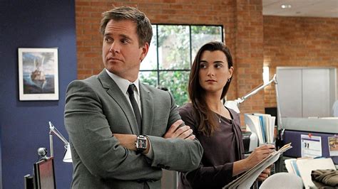"Let's role, McGee, Ziva you guys too, tell us the rest in the <b>car</b> <b>Tony</b>". . Ncis fanfiction tony hit by car
